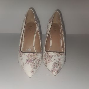 Call It Spring Vegan Floral Pointed 8.5